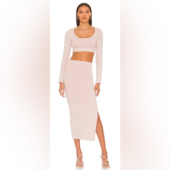 Re Ona Side Slit Midi Skirt in Mauve - Picture 3 of 7